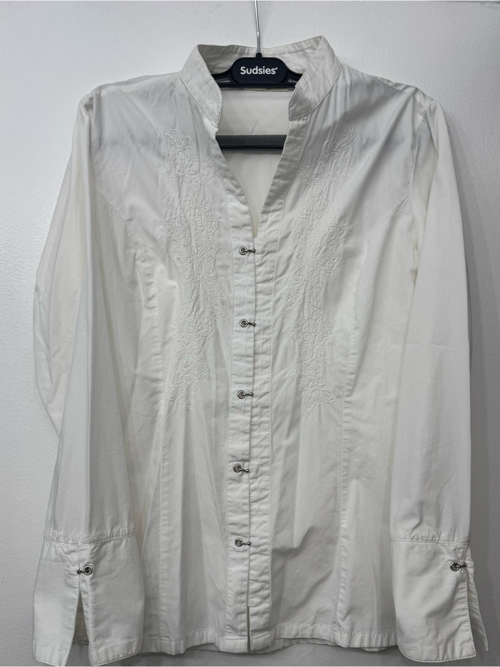Faded Glory White Embroidered Button-Front Blouse